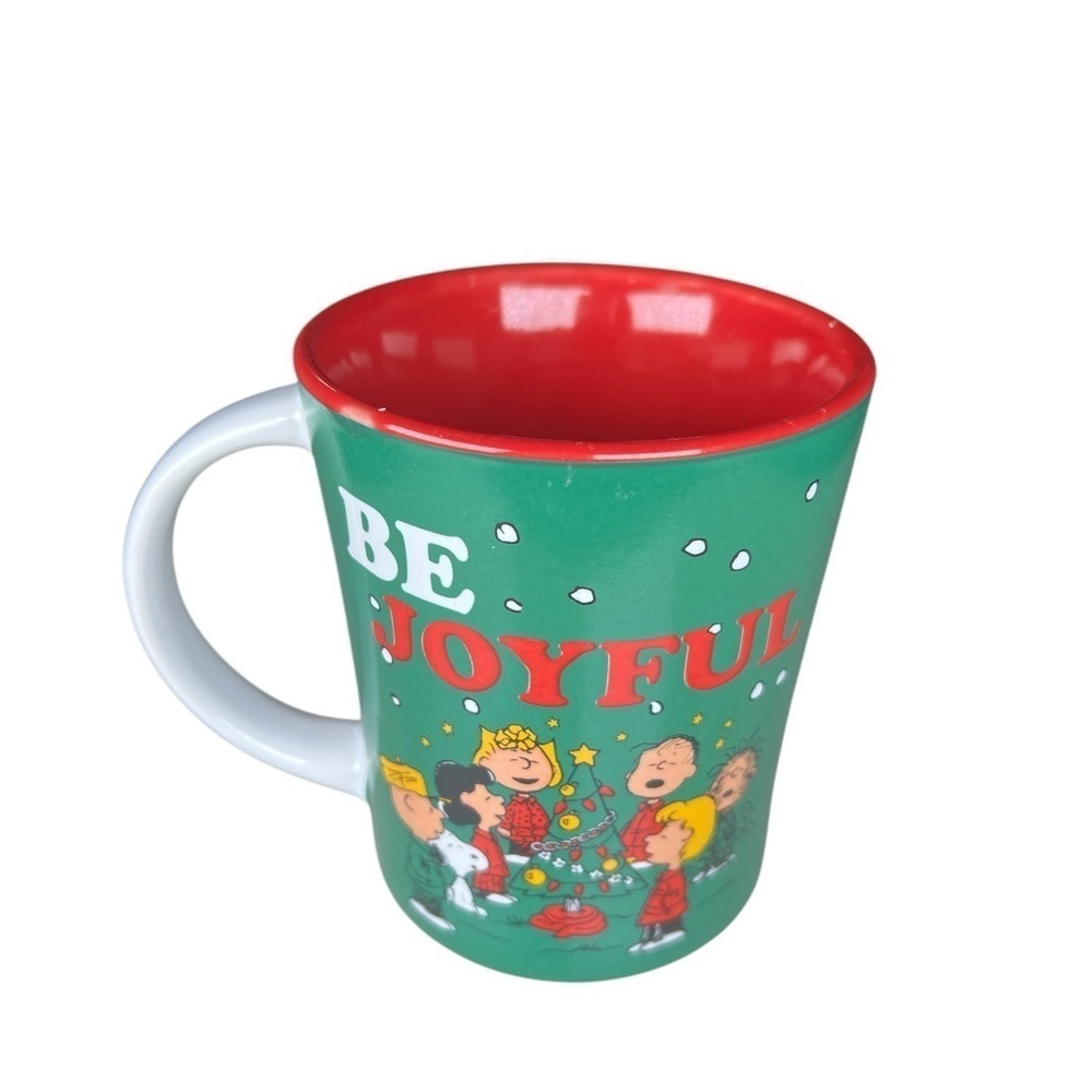 Peanuts Christmas coffee mug collectible